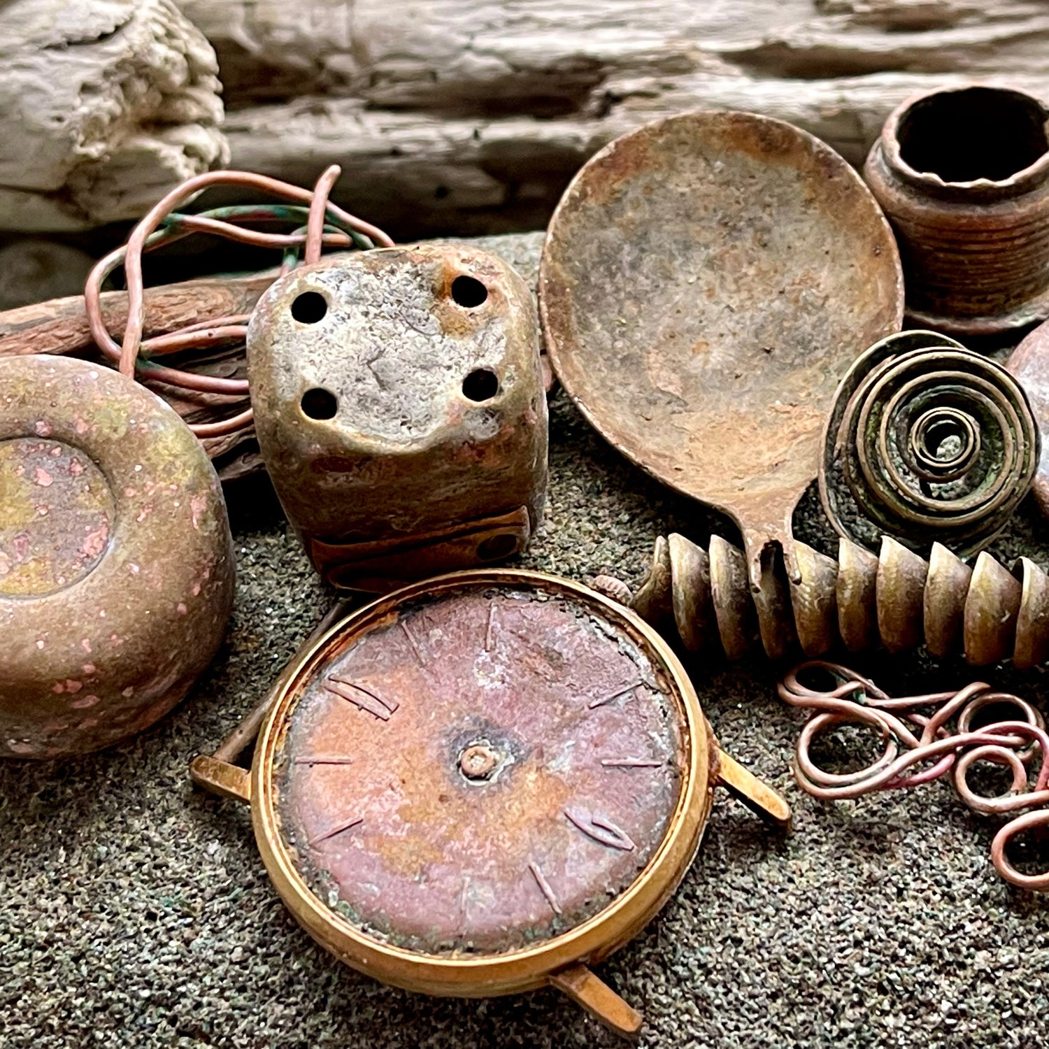 Sea Metal & Finds