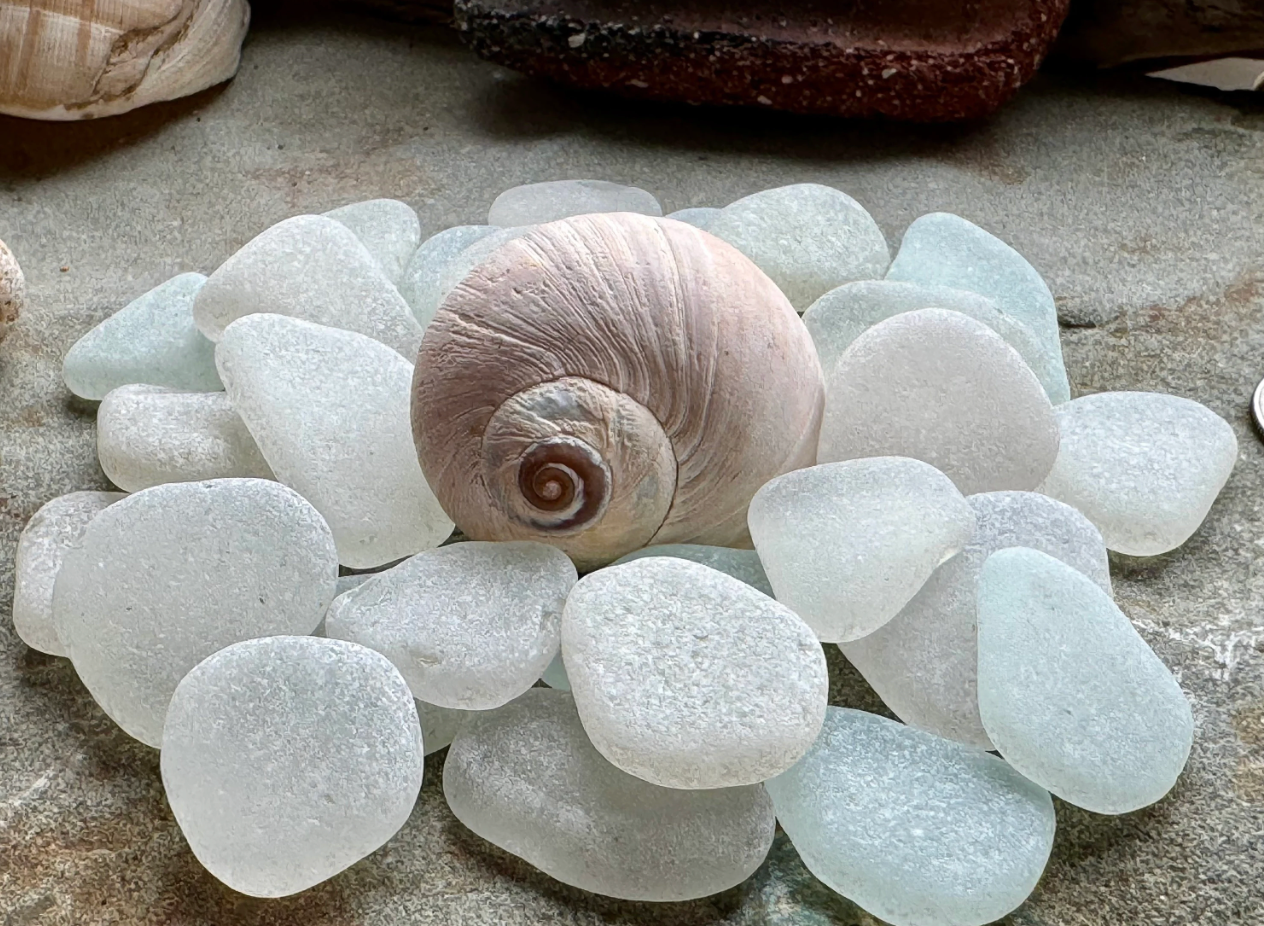 White Sea Glass Set of 12 – Genuine Beach Glass 2–3 cm – Jewelry Making & Craft Supply (B104)