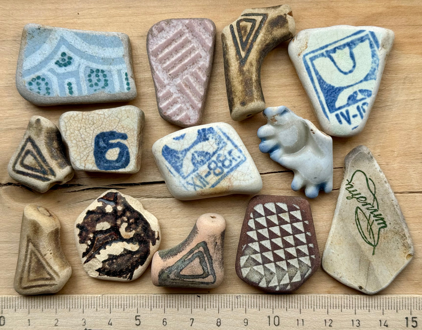 13 pcs Sea Pottery Shards Mix – Japanese Sea Ceramics #057 – Beach Pottery for Crafts, Jewelry Making, Mosaic Supplies, Authentic Beach Finds