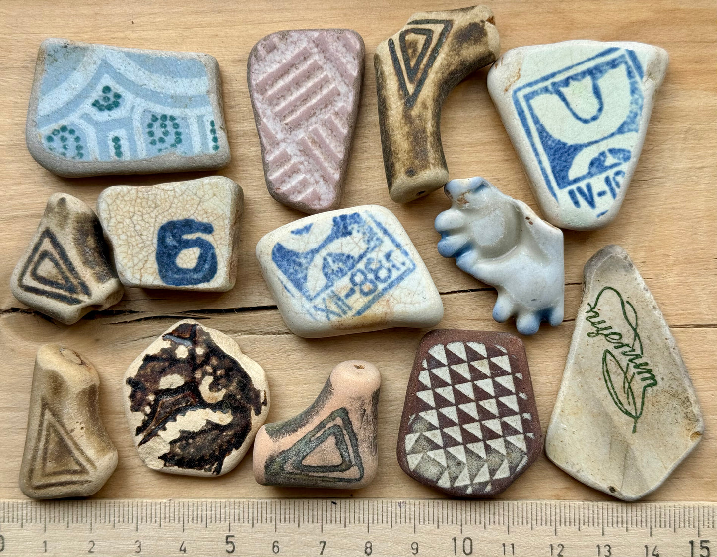 13 pcs Sea Pottery Shards Mix – Japanese Sea Ceramics #057 – Beach Pottery for Crafts, Jewelry Making, Mosaic Supplies, Authentic Beach Finds