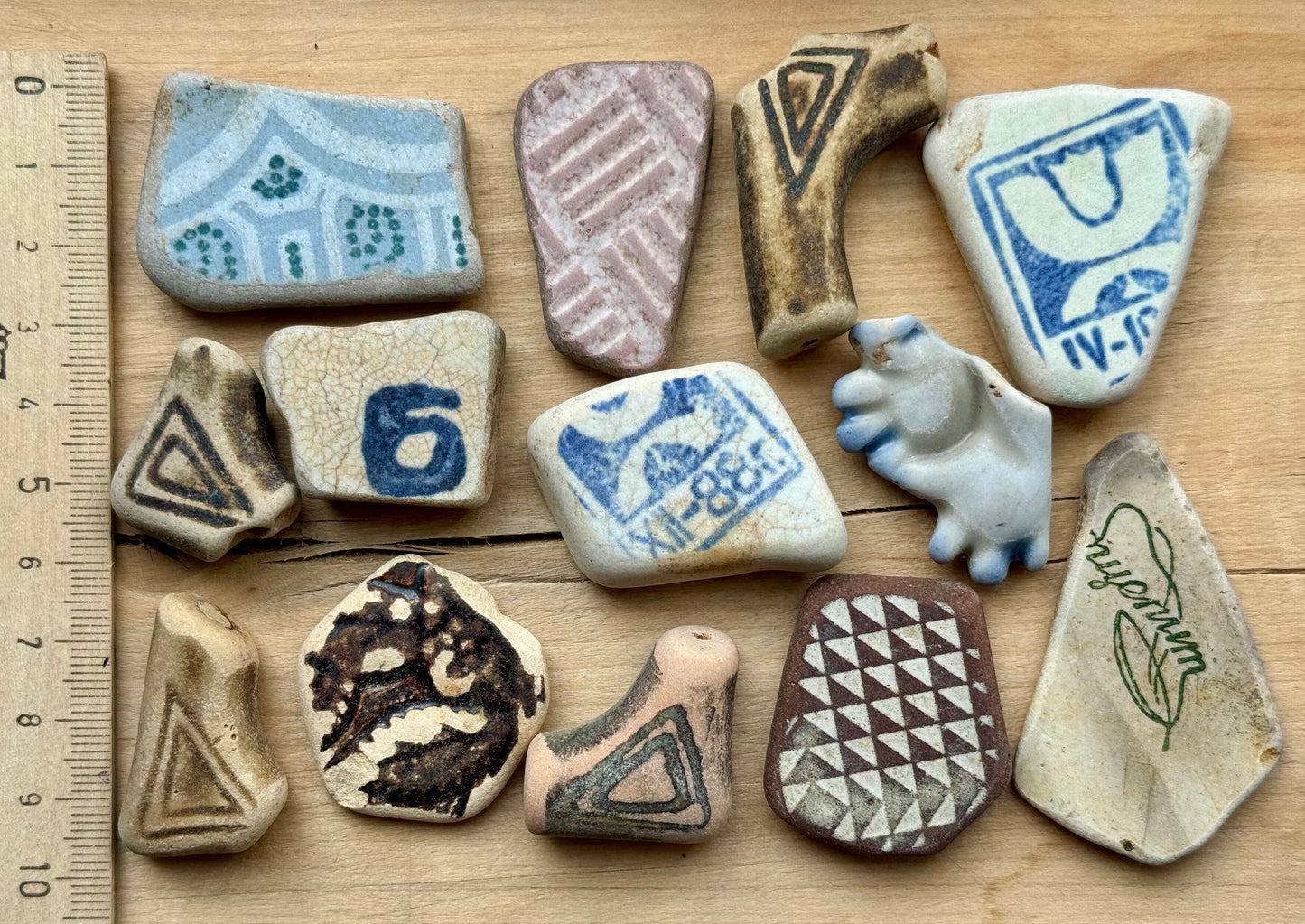 13 pcs Sea Pottery Shards Mix – Japanese Sea Ceramics #057 – Beach Pottery for Crafts, Jewelry Making, Mosaic Supplies, Authentic Beach Finds