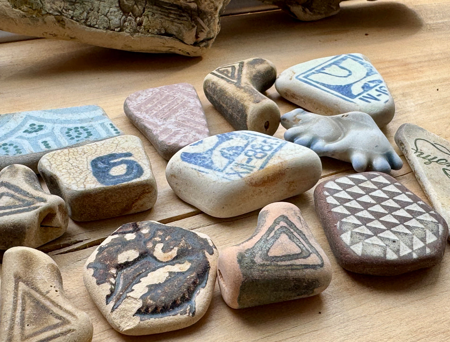13 pcs Sea Pottery Shards Mix – Japanese Sea Ceramics #057 – Beach Pottery for Crafts, Jewelry Making, Mosaic Supplies, Authentic Beach Finds