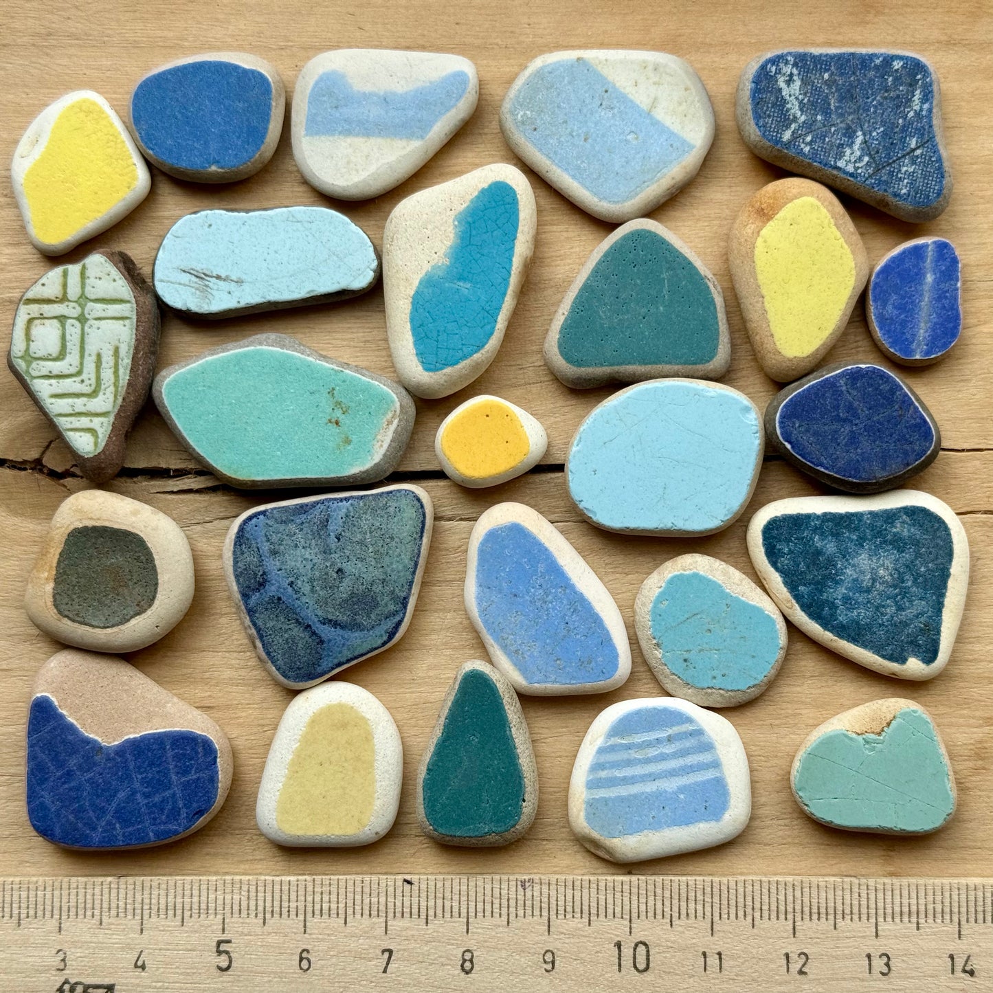 Japanese Sea Pottery & Sea Glass Mix #061 – 25 pcs 80g Authentic Beach Pottery for Jewelry, Mosaic & Crafts