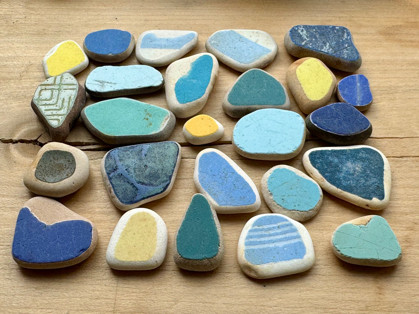 Japanese Sea Pottery & Sea Glass Mix #061 – 25 pcs 80g Authentic Beach Pottery for Jewelry, Mosaic & Crafts