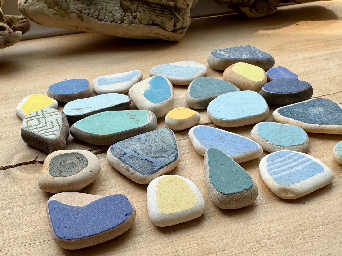 Japanese Sea Pottery & Sea Glass Mix #061 – 25 pcs 80g Authentic Beach Pottery for Jewelry, Mosaic & Crafts